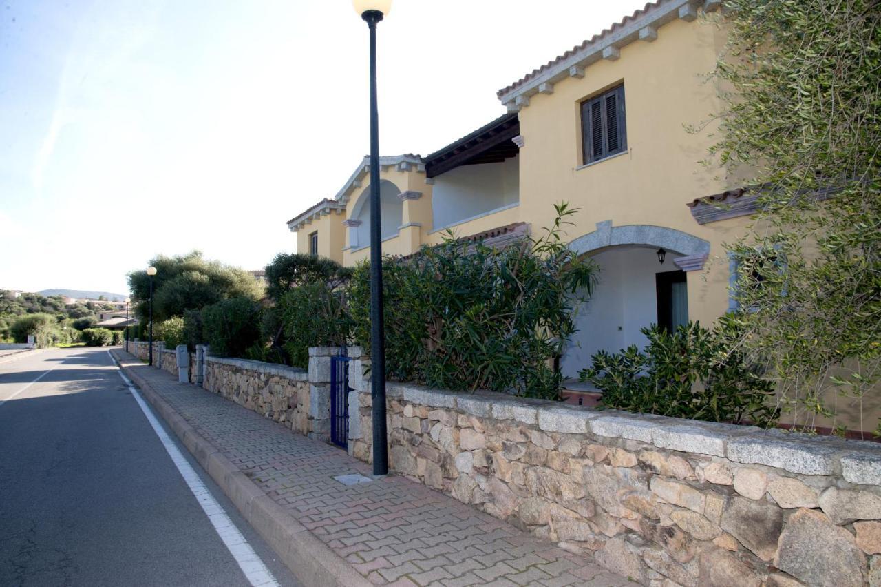 Residence Oasi E Oasi Blu Сан-Теодоро Екстер'єр фото