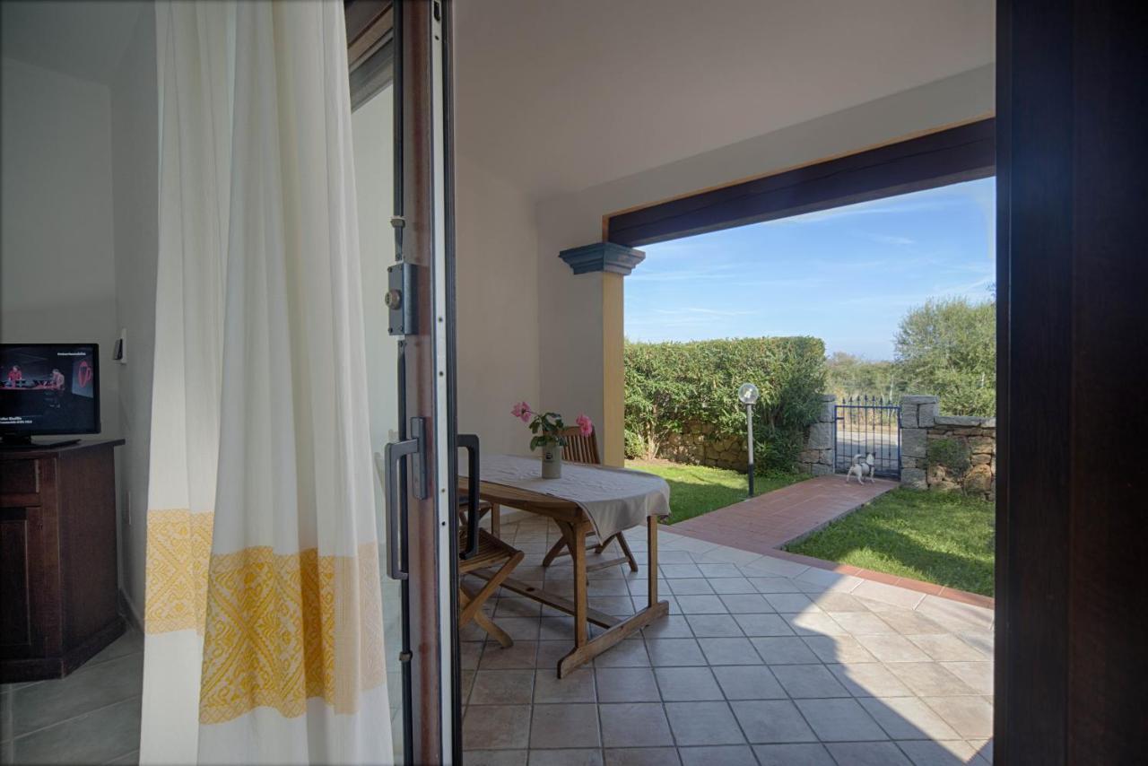 Residence Oasi E Oasi Blu Сан-Теодоро Екстер'єр фото
