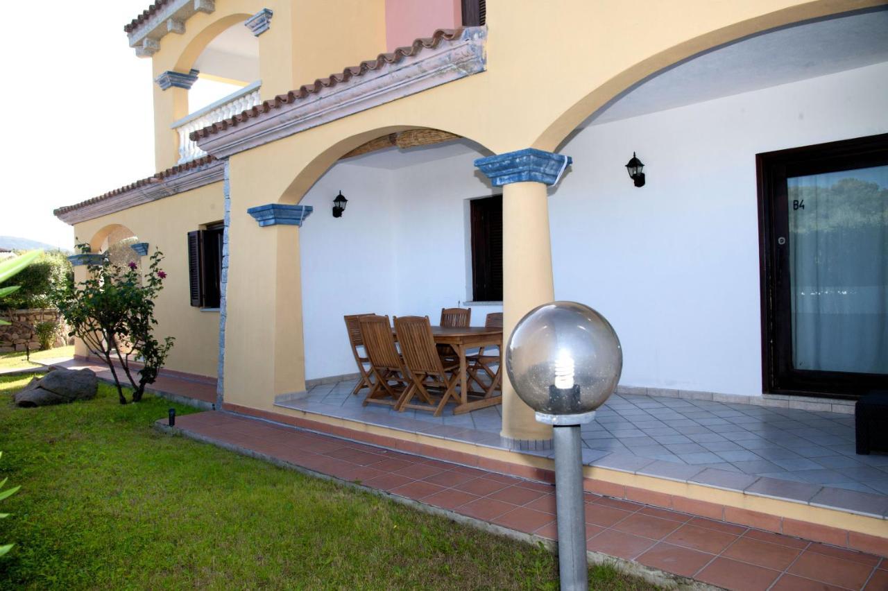 Residence Oasi E Oasi Blu Сан-Теодоро Екстер'єр фото