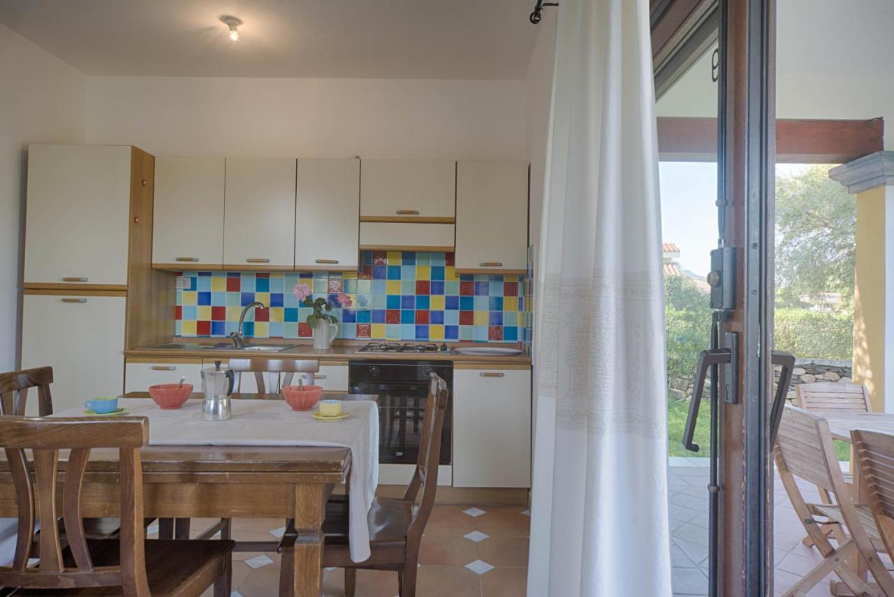 Residence Oasi E Oasi Blu Сан-Теодоро Екстер'єр фото